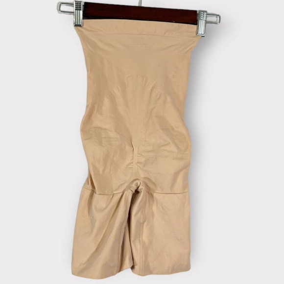 Spanx Shapewear Shorts Women's Medium Nude High Waist NWOT - Picture 4 of 9
